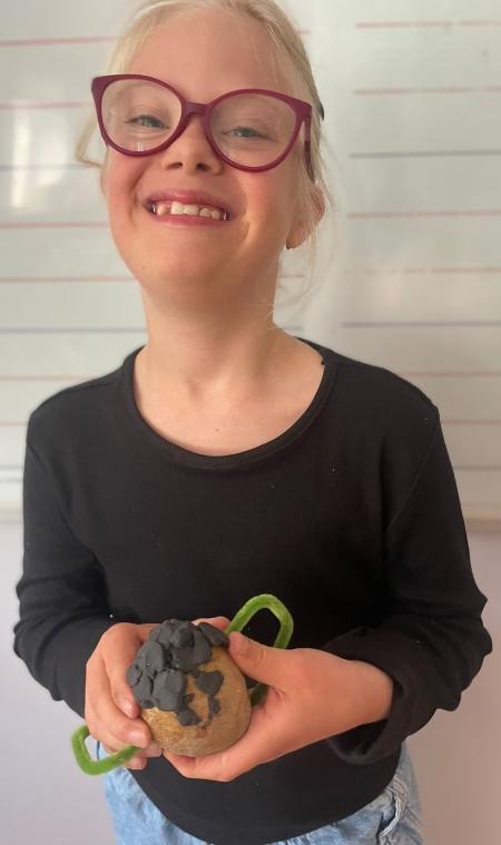 Ludki i stworki z ziemniaków- kreatywne zajęcia w klasie 2 i 3 w naszej szkole