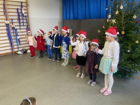 Spektakl teatralny o przygotowaniach świątecznych.