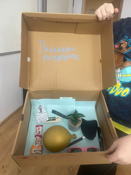 Lektura w pudełku w klasie 2